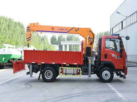 點擊查看詳細信息<br>標題：4噸重汽王牌隨車吊 閱讀次數：2138